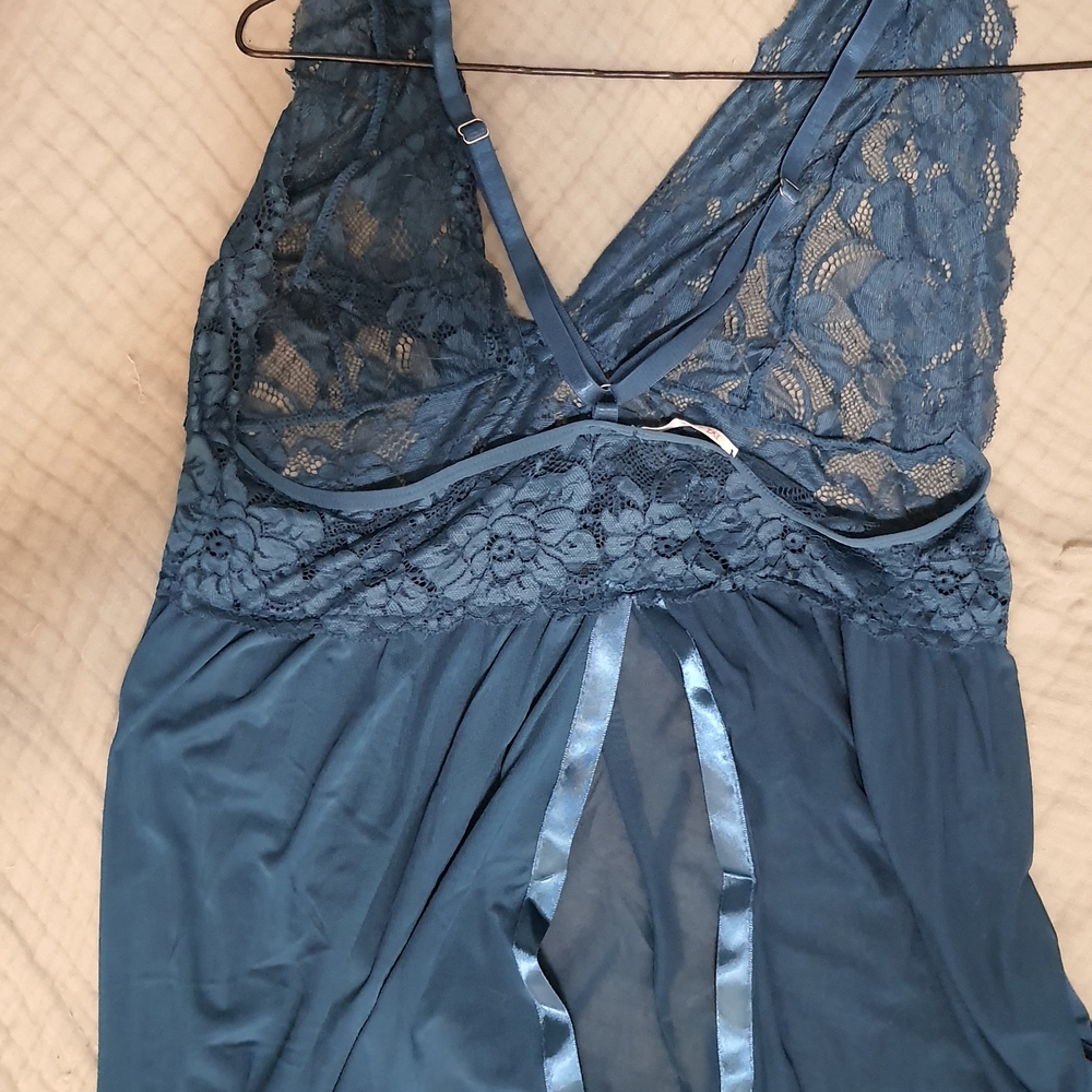Elegant Lace Chemise in Deep Blue